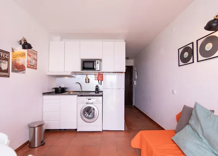 Amazing Duplex By The アパート